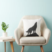 wolf silhouette howling – 背景色を選択 クッション (椅子)