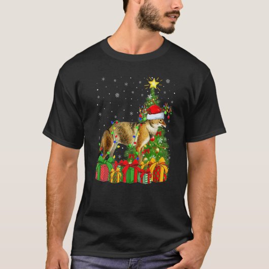 Wolf  Xmas Holiday Santa Wolf Christmas Tree Tシャツ (正面)