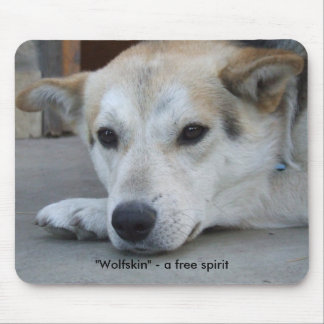 "Wolfskin"のマウスパッド マウスパッド