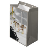 Wolves in Snow 絵画's -オリジナルワイルドライフアート ミディアムペーパーバッグ (裏面アングル)