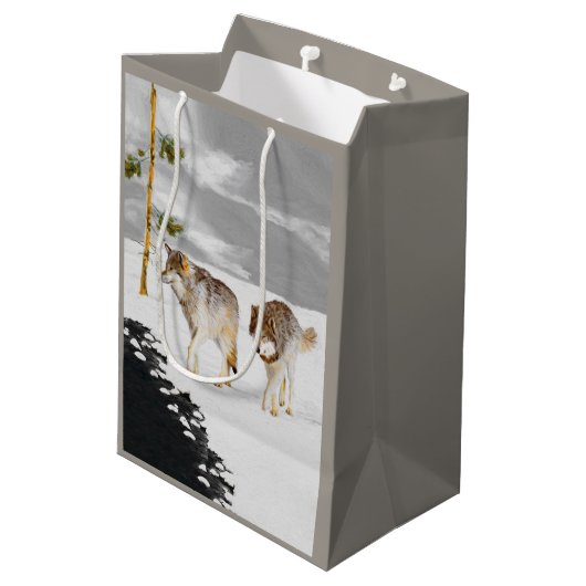 Wolves in Snow 絵画's -オリジナルワイルドライフアート ミディアムペーパーバッグ (裏面アングル)