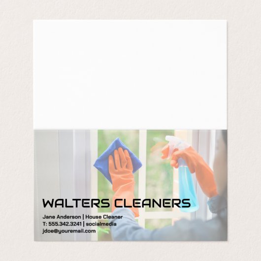 Woman Cleaning Window 名刺 (外部フラット)