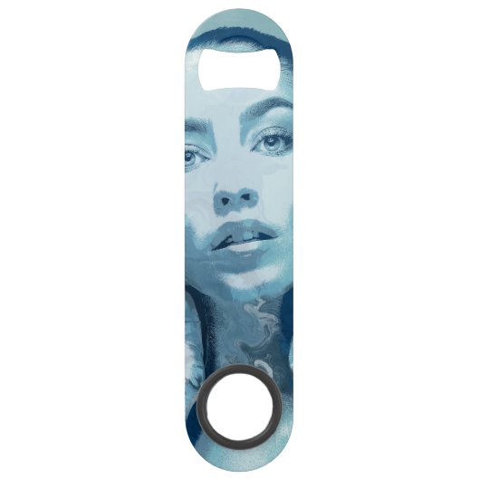 "Woman in Blue" スピード栓抜き (正面)