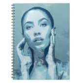 "Woman in Blue" ノートブック (正面)