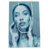 "Woman in Blue" ミディアムペーパーバッグ (裏面)