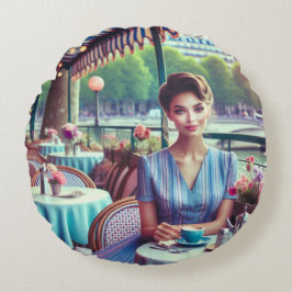 Woman in restaurant ラウンドクッション