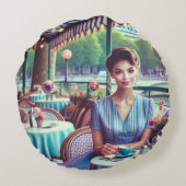 Woman in restaurant ラウンドクッション (裏面)