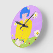Woman reading in the garden ラウンド壁時計 (傾斜)