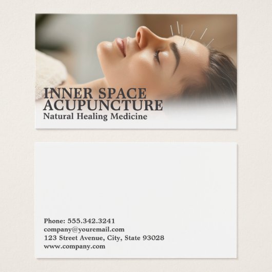 Woman Relaxing Getting Acupuncture  (正面&裏面)