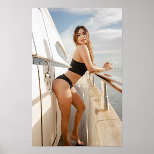 Woman Relaxing On Yacht ポスター (正面)