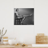 Woman Sitting on Chair ポスター (キッチン)