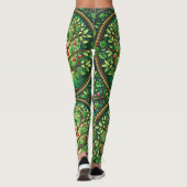 Woman wearing vibrant leggings with an intricate  レギンス (裏面)