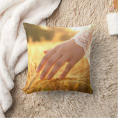 Woman's Hand Touching Wheat Tassels クッション (ブランケット)