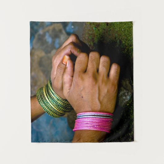 Woman's Hands at Work  タペストリー (正面)