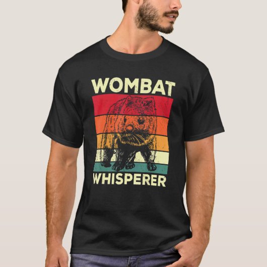 Wombat Whisperer  Wombat Saying Design Tシャツ (正面)