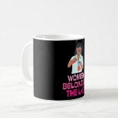 Women Belong In The Lab - Women In Stem コーヒーマグカップ (正面左)