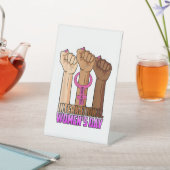 Women_s国際的 Day Break The Bias 8 March G 台座サイン (インサイチュ)