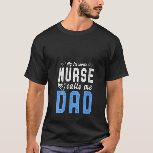 Womens私のお気に入りのナースはSiから私にパパの贈り物を呼ぶ Tシャツ (正面)