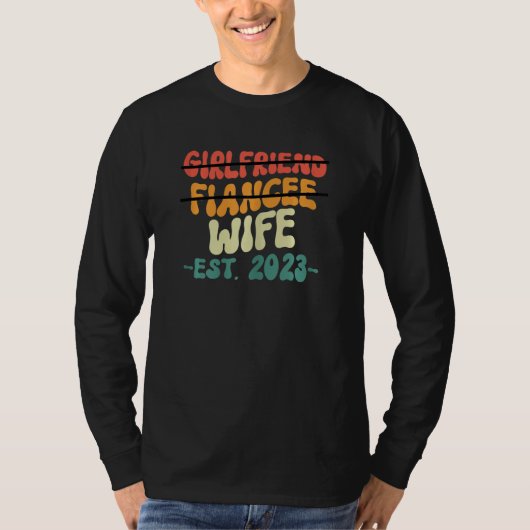 Womens Girlfriend Fiancee Wife Married 2023 Marria Tシャツ (正面)