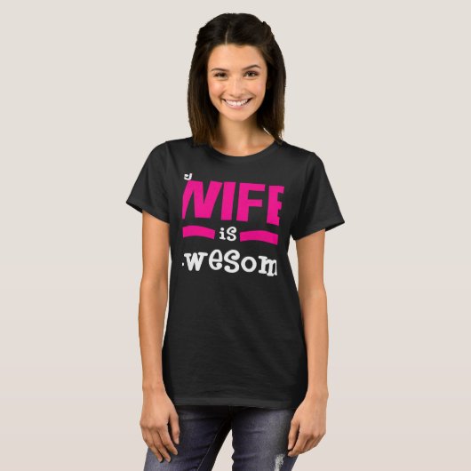 Womens Humorous Statement Valentine's Day In Love  Tシャツ (正面フル)