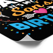 Womens I Can't Keep Calm It's My Son Birthday V-ne ポスター (角)