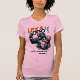 WOMEN'S LET'S GOO LESSONS LEARN SOFT TEE Tシャツ