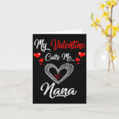 Womens My Valentine Calls Me Nana Shirt Valentines カード (黄色い花)