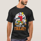 Womens Peanuts Halloween Trick Or Treat moonlight Tシャツ (正面)