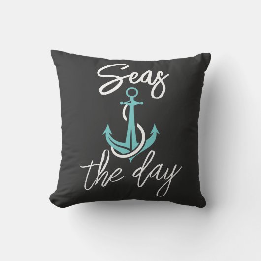 Women's Plus Size Seas the Day Throw Pillow クッション (正面)