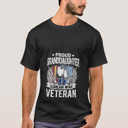 Womens Proud Granddaughter Of A Korean War Veteran Tシャツ (正面)