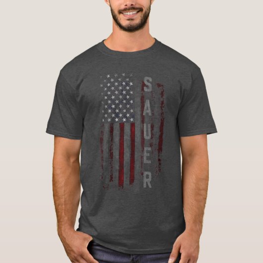 Womens SAUER Family American Flag VNeck funny Tシャツ (正面)
