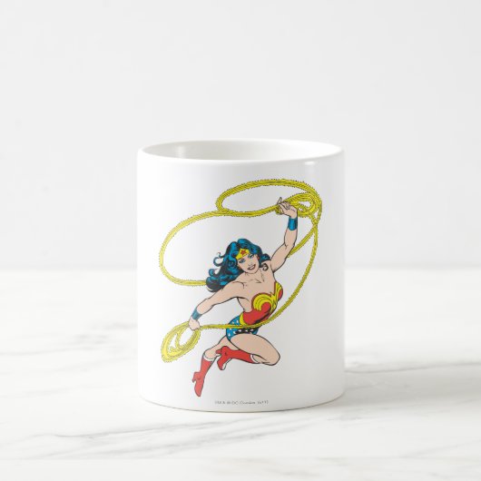 Wonder Woman Holds Lasso 3 コーヒーマグカップ (中央)