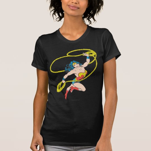 Wonder Woman Holds Lasso 3 Tシャツ (正面)