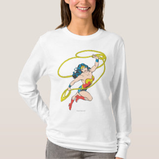 Wonder Woman Holds Lasso 3 Tシャツ