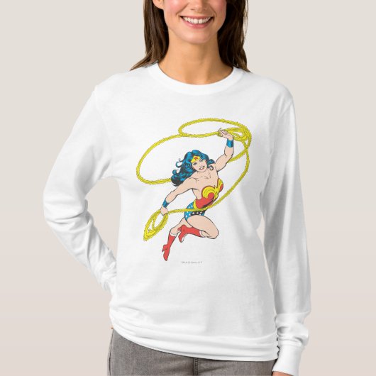 Wonder Woman Holds Lasso 3 Tシャツ (正面)
