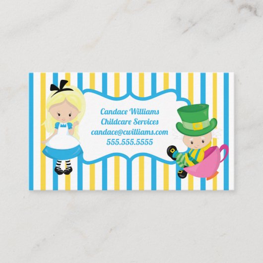 Wonderland Childcare Servicesのベビーシッター・アリス 名刺 (正面)