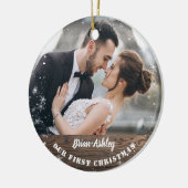 Wood素朴私たちの初めてのクリスマスはミセス・フォト セラミックオーナメント (左)