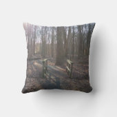 Wooden Bridge Throw Pillow クッション (裏面)