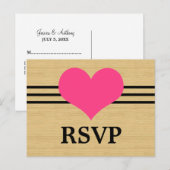 WoodgrainモダンハートRSVPポストカード、ピンク インビテーションポストカード (正面/裏面)