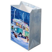 Woodland Creatures and Retro RV Camper ミディアムペーパーバッグ (正面アングル)