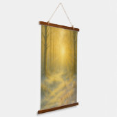 Woodland Morning – Light Through the Quiet 吊り下げ型タペストリー (傾斜あり)