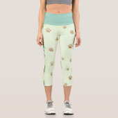 Woodland Paw Prints & Acorns Pattern カプリレギンス (正面)