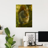 Woodland Squirrel – Realistic Wildlife Art ポスター (ホームオフィス)