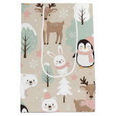Woodland Whimsical Forest Animals Winter ミディアムペーパーバッグ (裏面)