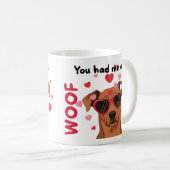 WOOFで恋に落ちた かわいい犬のバレンタインマグ コーヒーマグカップ (正面右)