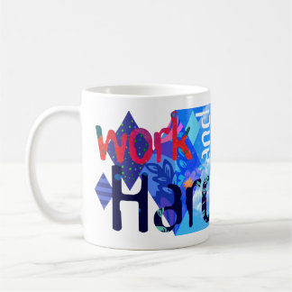 「Work&Be」の青いマグ コーヒーマグカップ