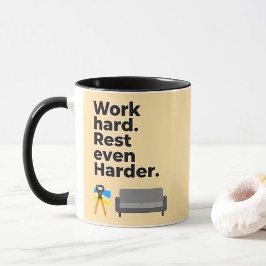 Work Hard Rest Even Harder Minimal Quote Design マグカップ (ドーナツ)