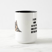 Working Hard for My German Shepherd マグカップ (中央)