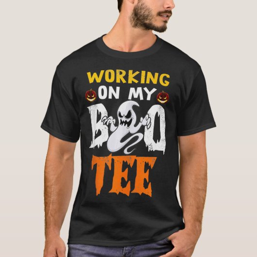 Working On My Boo Tee Funny Halloweenトレーニング体 Tシャツ (正面)
