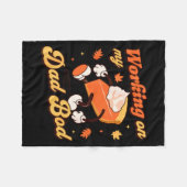 Working On My Dad Bod - Thanksgiving Pregnancy Ann フリースブランケット (正面(横))